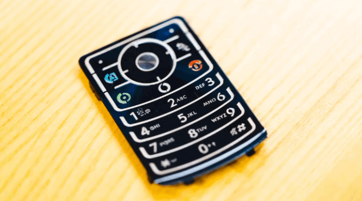 RAZR V3 มือถือที่แหกกฏของ Motorola จนประสบความสำเร็จกลายเป็นตำนาน