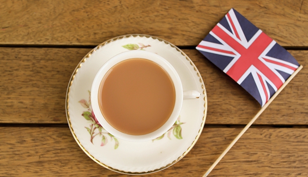 การชงชานมควร "ใส่นมก่อนชา" หรือ "ใส่ชาก่อนนม" กันนะ!? การชงชานมควร "ใส่นมก่อนชา" หรือ "ใส่ชาก่อนนม" กันนะ!?