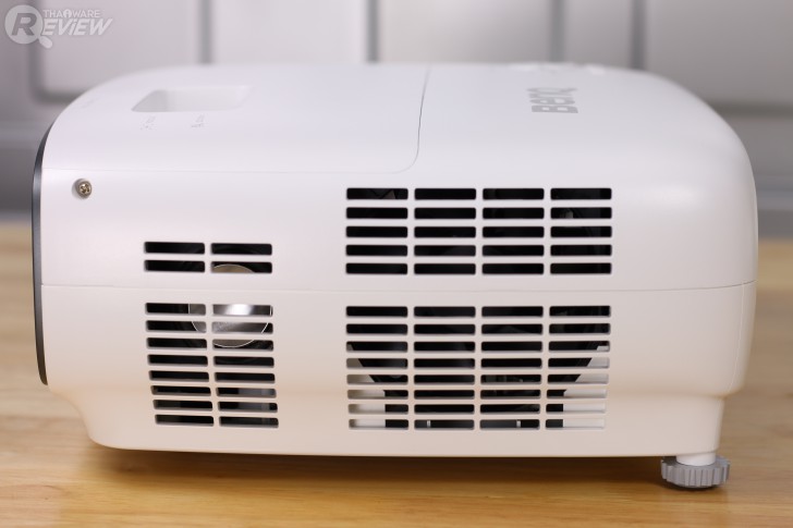 BenQ W1700M โปรเจคเตอร์ดูหนัง 4K จอยักษ์เก๋ๆ 