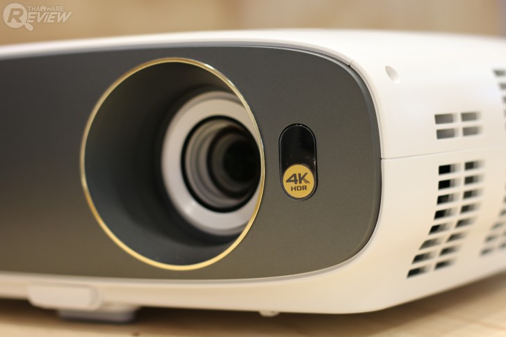 BenQ W1700M โปรเจคเตอร์ดูหนัง 4K จอยักษ์เก๋ๆ 