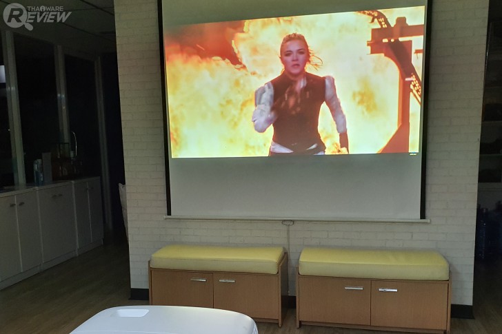 BenQ W1700M โปรเจคเตอร์ดูหนัง 4K จอยักษ์เก๋ๆ 