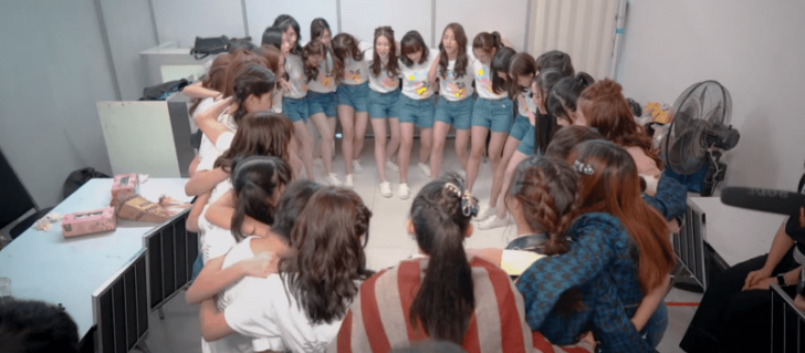 หนัง One Take ที่แค่เด็กผู้หญิงเธอคงไม่ว่าอะไร กับความลับในใจของวง BNK48