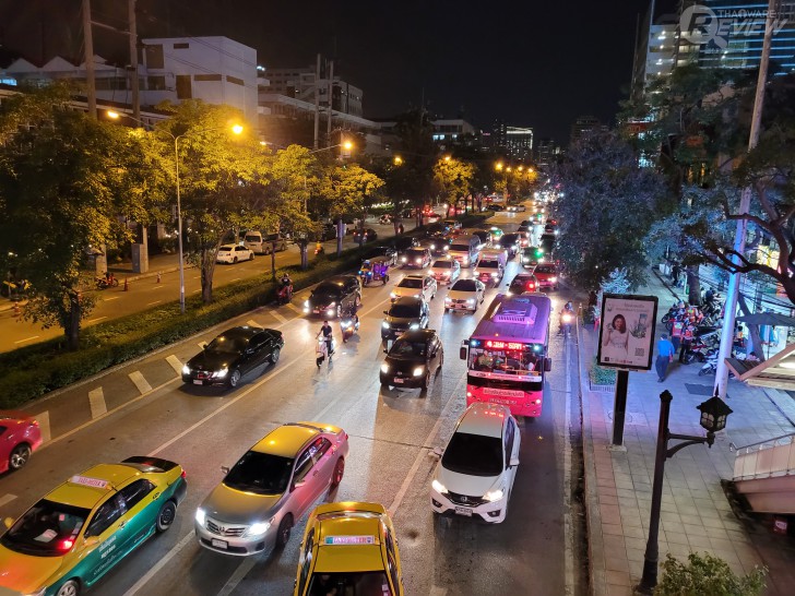 มือถือ Samsung Galaxy S20 FE 5G สุดยอดขบวนการ 6 สีที่ครบเครื่องทุกฟีเจอร์