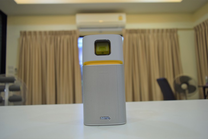 BenQ GV1 มินิโปรเจคเตอร์พกพา เชื่อมต่อ Wi-Fi ได้ พร้อมลำโพง Bluetooth ในตัว