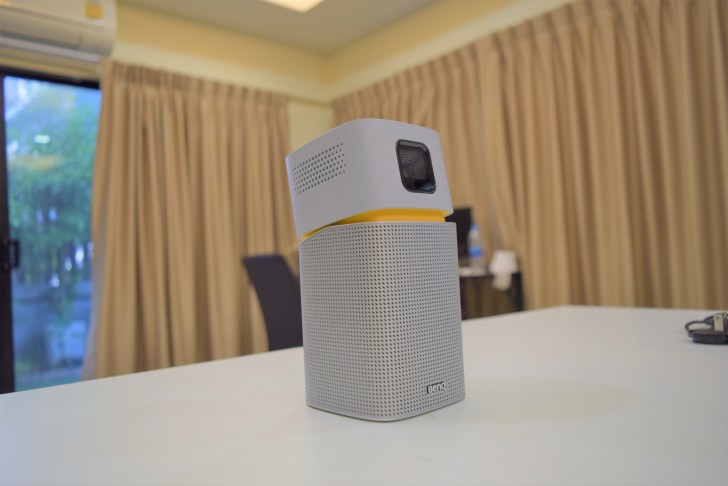 BenQ GV1 มินิโปรเจคเตอร์พกพา เชื่อมต่อ Wi-Fi ได้ พร้อมลำโพง Bluetooth ในตัว