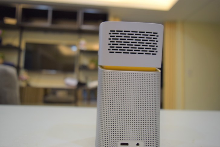 BenQ GV1 มินิโปรเจคเตอร์พกพา เชื่อมต่อ Wi-Fi ได้ พร้อมลำโพง Bluetooth ในตัว