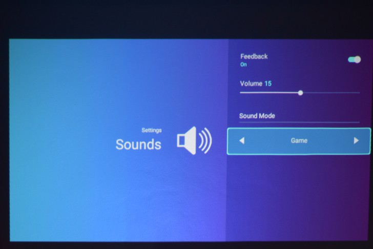 BenQ GV1 มินิโปรเจคเตอร์พกพา เชื่อมต่อ Wi-Fi ได้ พร้อมลำโพง Bluetooth ในตัว