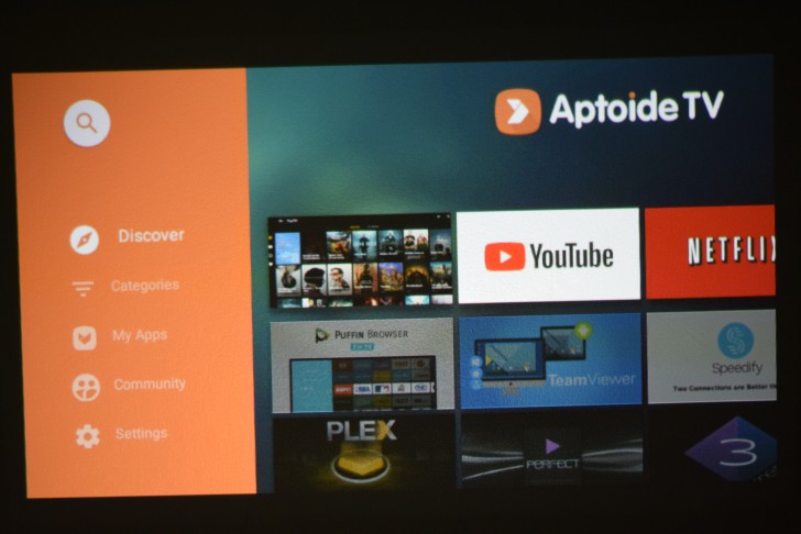 BenQ GV1 มินิโปรเจคเตอร์พกพา เชื่อมต่อ Wi-Fi ได้ พร้อมลำโพง Bluetooth ในตัว