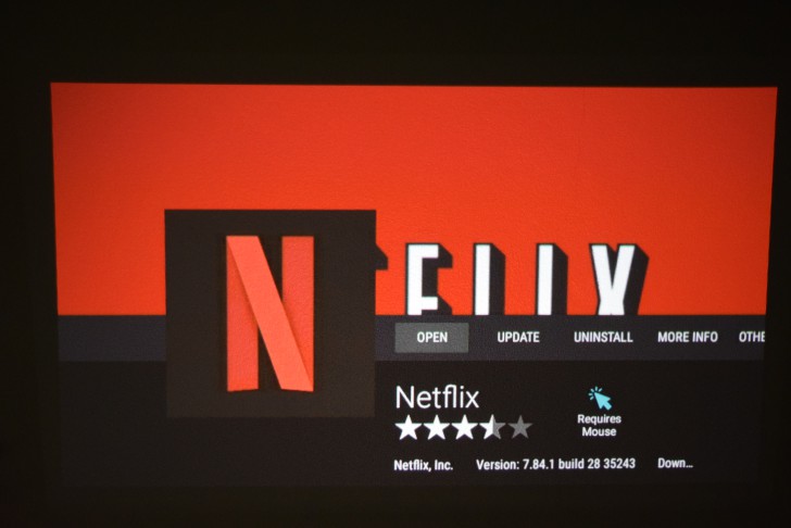 BenQ GV1 มินิโปรเจคเตอร์พกพา เชื่อมต่อ Wi-Fi ได้ พร้อมลำโพง Bluetooth ในตัว