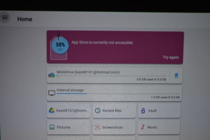 BenQ GV1 มินิโปรเจคเตอร์พกพา เชื่อมต่อ Wi-Fi ได้ พร้อมลำโพง Bluetooth ในตัว