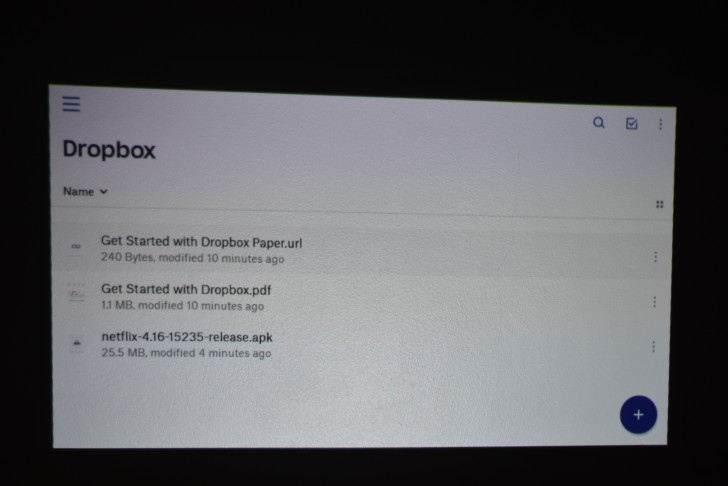 BenQ GV1 มินิโปรเจคเตอร์พกพา เชื่อมต่อ Wi-Fi ได้ พร้อมลำโพง Bluetooth ในตัว