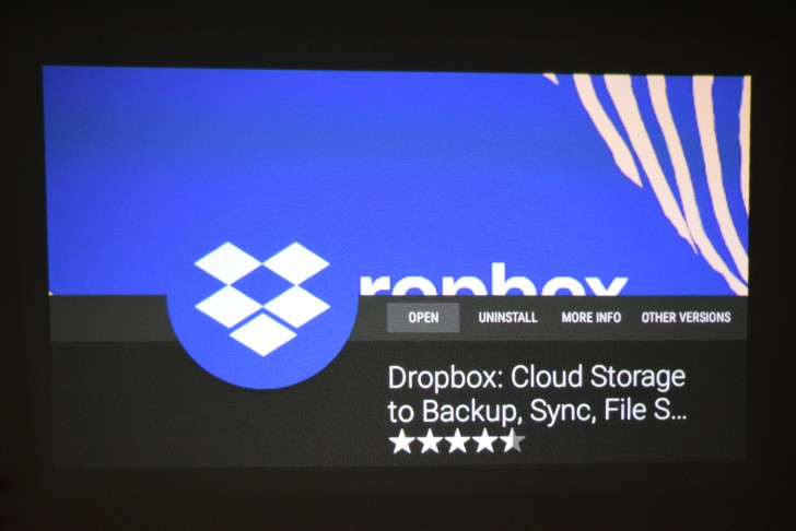 BenQ GV1 มินิโปรเจคเตอร์พกพา เชื่อมต่อ Wi-Fi ได้ พร้อมลำโพง Bluetooth ในตัว