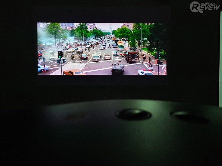 โปรเจคเตอร์ BenQ W5700 สัมผัสอรรถรสแบบโรงหนังส่วนตัว ในราคาที่เอื้อมถึง