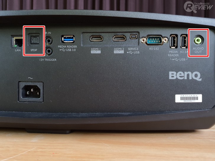 โปรเจคเตอร์ BenQ W5700 สัมผัสอรรถรสแบบโรงหนังส่วนตัว ในราคาที่เอื้อมถึง