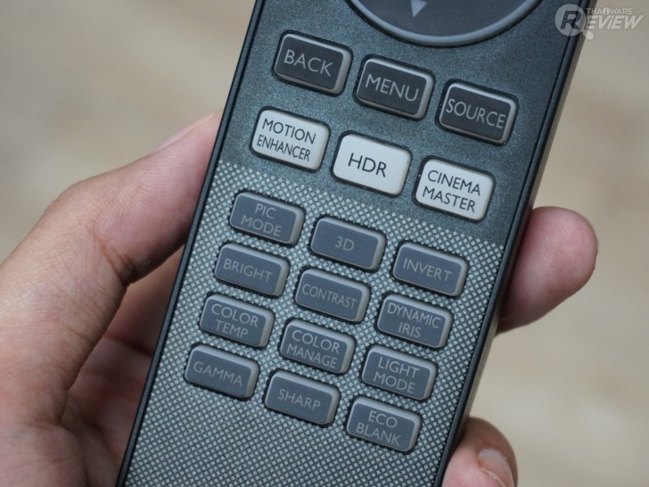 โปรเจคเตอร์ BenQ W5700 สัมผัสอรรถรสแบบโรงหนังส่วนตัว ในราคาที่เอื้อมถึง