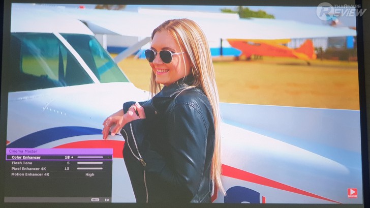 โปรเจคเตอร์ BenQ W5700 สัมผัสอรรถรสแบบโรงหนังส่วนตัว ในราคาที่เอื้อมถึง