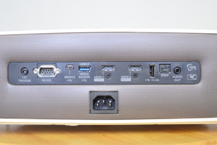 โปรเจคเตอร์ BenQ W2700i