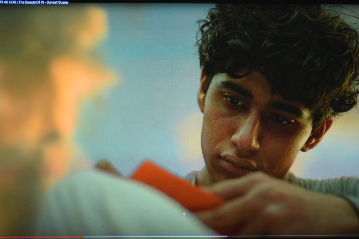 โปรเจคเตอร์ BenQ W2700i