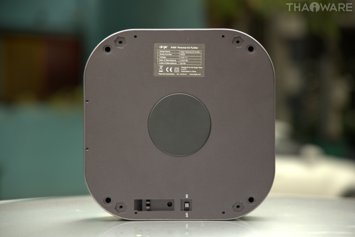 ด้านหลังตัวเครื่องฟอกอากาศในรถ Airgle AG25