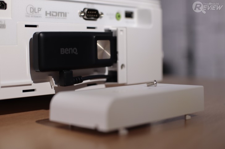 Android TV ที่ใช้งานร่วมกับโปรเจคเตอร์ BenQ TK700STi