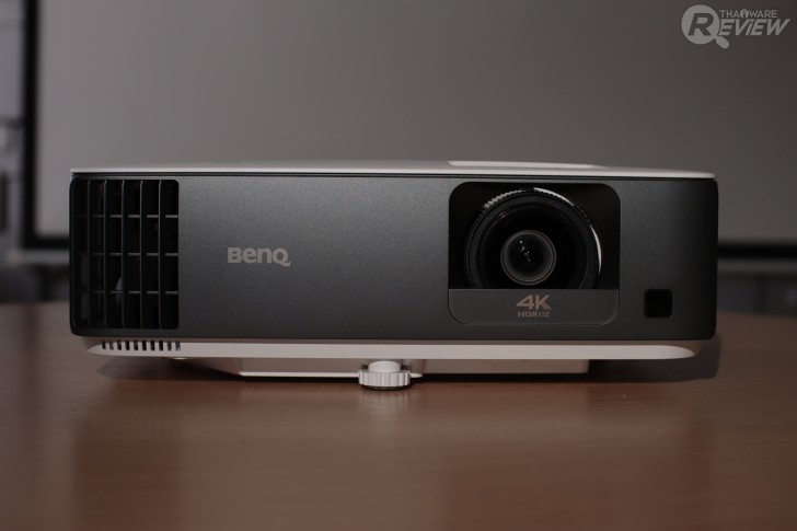 การออกแบบโปรเจคเตอร์ BenQ TK700STi