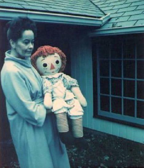 Lorraine Warren กับ Annabelle