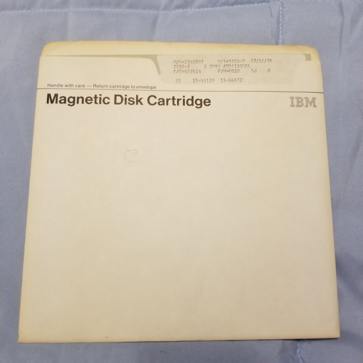 ประวัติความเป็นมาของ แผ่นฟลอปปีดิสก์ (Floppy Disk) หรือ แผ่นดิสเกตต์ (Diskette)