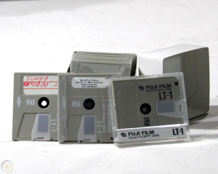 ประวัติความเป็นมาของ แผ่นฟลอปปีดิสก์ (Floppy Disk) หรือ แผ่นดิสเกตต์ (Diskette)