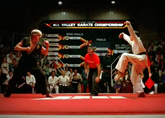 ท่าเตะนกกระเรียนจาก หนัง ภาพยนตร์ The Karate Kid ท่าเตะนกกระเรียนจาก หนัง ภาพยนตร์ The Karate Kid