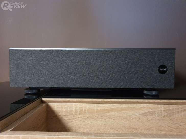 ด้านหน้าโปรเจคเตอร์ BenQ V7050i