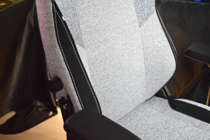 เบาะนั่ง และ พนักพิง ของ เก้าอี้เกมมิ่ง Secretlab TITAN Evo 2022 Series