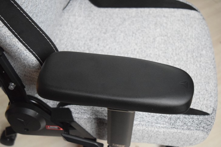 ที่พักแขน เก้าอี้เกมมิ่ง Secretlab TITAN Evo 2022 Series