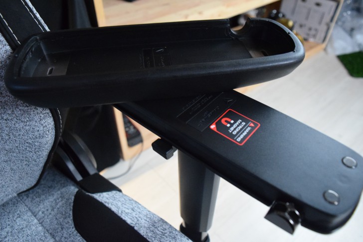 ที่พักแขน เก้าอี้เกมมิ่ง Secretlab TITAN Evo 2022 Series