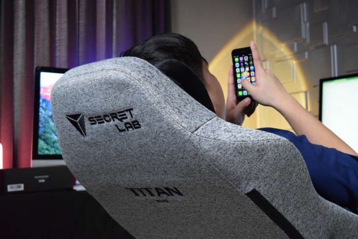 การใช้งาน เก้าอี้เกมมิ่ง ขณะเอนนอน TITAN Evo 2022 Series