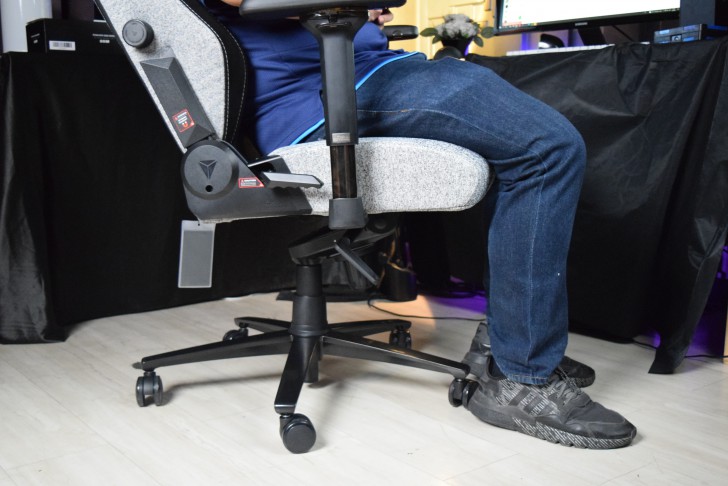 การใช้งาน เก้าอี้เกมมิ่ง TITAN Evo 2022 Series