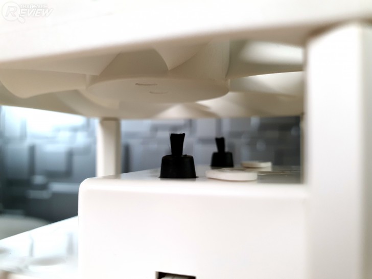 รูปร่างและวัสดุของ เครื่องฟอกอากาศ Bionic Cube