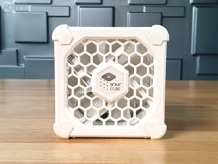 รูปร่างและวัสดุของ เครื่องฟอกอากาศ Bionic Cube