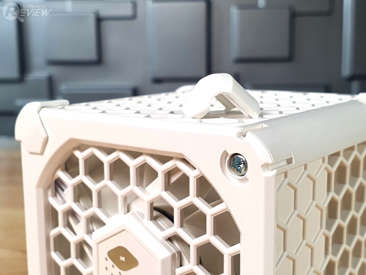 รูปร่างและวัสดุของ เครื่องฟอกอากาศ Bionic Cube