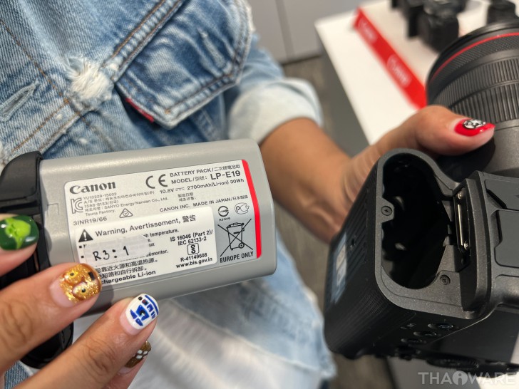 ลักษณะภายนอกและการถือจับ