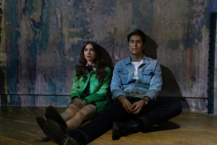 หนัง ซีรีส์ Emily in Paris