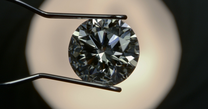 การตกหลุมรักที่แสนอันตราย ใน หนัง ภาพยนตร์ สารคดี The Tinder Swindler สิบแปดมงกุฎทินเดอร์ การตกหลุมรักที่แสนอันตราย ใน หนัง ภาพยนตร์ สารคดี The Tinder Swindler สิบแปดมงกุฎทินเดอร์