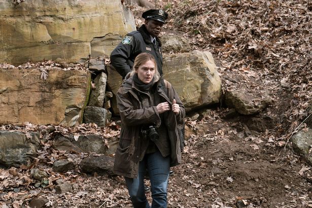 ตำรวจนอกคอก จาก หนัง สารคดี Attack of the Hollywood Cliches !