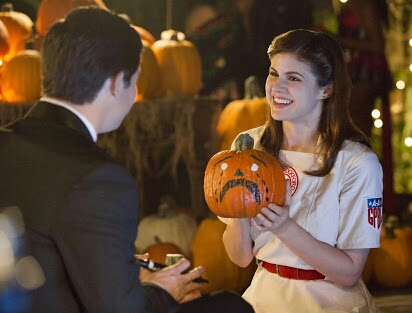 Alexandra Daddario ในบท Avery จาก When We First Met Alexandra Daddario ในบท Avery จาก When We First Met