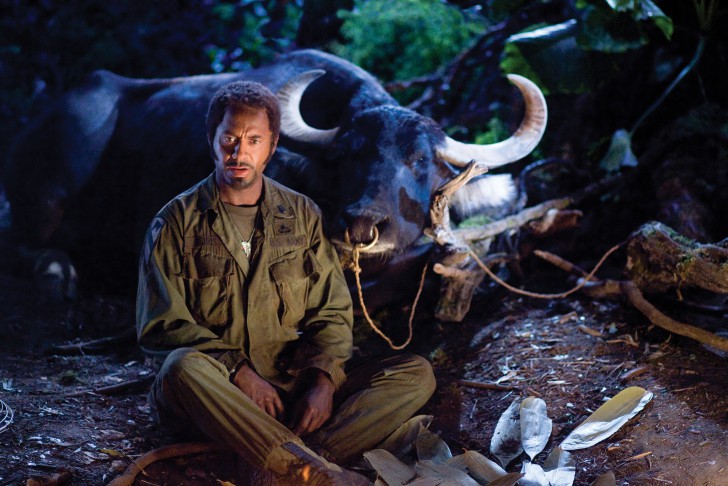 Robert Downey Jr. ในบท Kirk Lazarus จาก หนัง ภาพยนตร์ Tropic Thunder