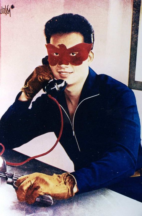 มิตร ชัยบัญชา ในบท อินทรีแดง