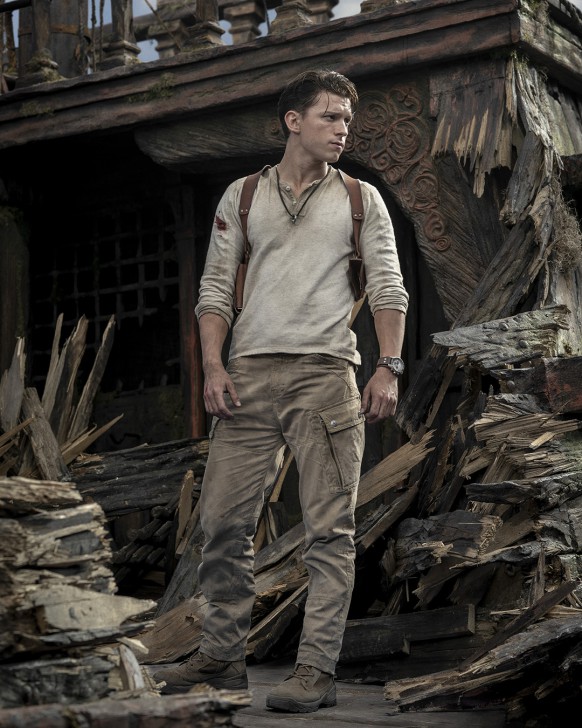 Tom Holland ในบท Nathan Drake จากหนัง ภาพยนตร์ Uncharted ค.ศ. 2022 (พ.ศ. 2565)