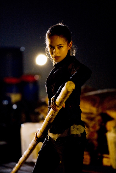 Kristin Kreuk ในบท Chun-Li จากหนัง ภาพยนตร์ Street Fighter: The Legend of Chun-Li ค.ศ. 2009 (พ.ศ. 2552) Kristin Kreuk ในบท Chun-Li จากหนัง ภาพยนตร์ Street Fighter: The Legend of Chun-Li ค.ศ. 2009 (พ.ศ. 2552)