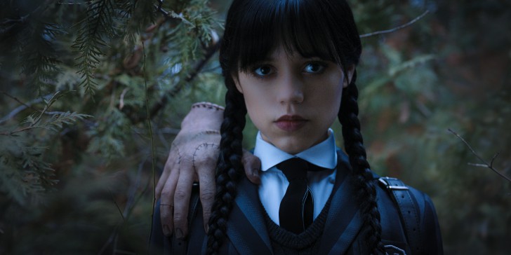 Jenna Ortega ในบท Wednesday Addams จากซีรีส์ Wednesday
