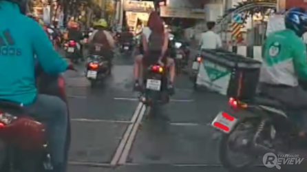 ตัวอย่างภาพตอนกลางวันจากคลิปของ กล้องติดรถยนต์ 70mai Dash Cam Omni