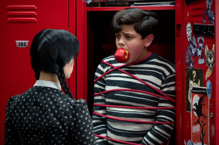 Isaac Ordonez ในบท Pugsley Addams จากซีรีส์ Wednesday ค.ศ. 2022 (พ.ศ. 2565)